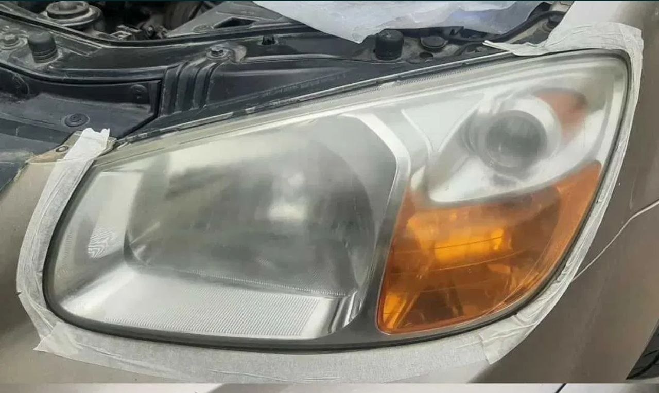 Reflektor przed regeneracją – żółknięcie